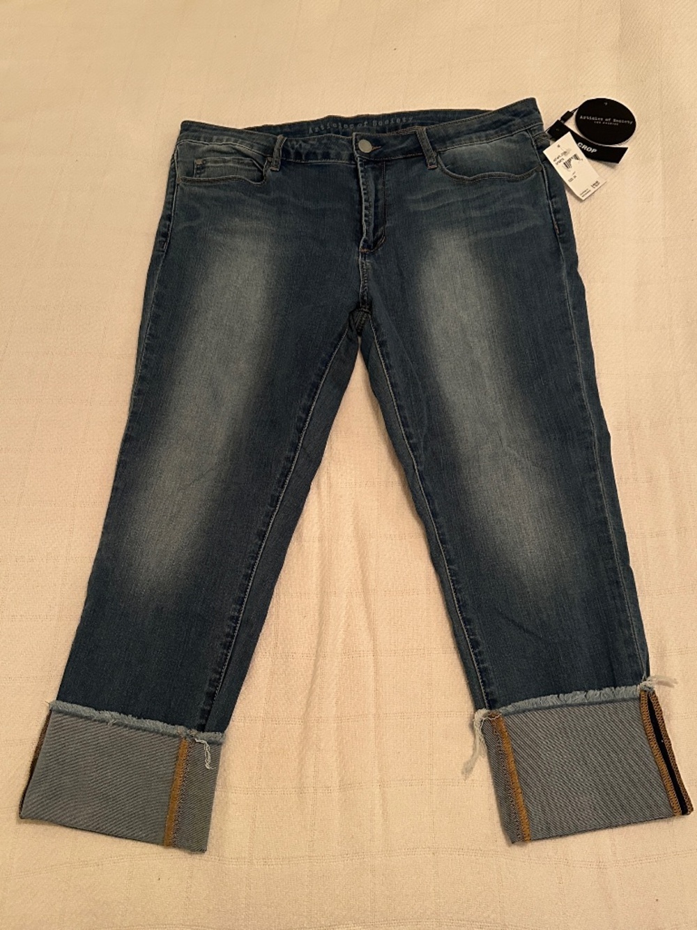Women's cropped hem Articles of Society blue denim jeans size 34 New with tags